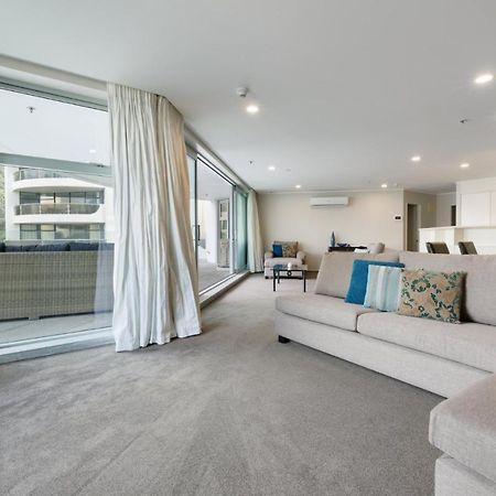 Oceanside Apartment With Garden Views Mount Maunganui Exterior foto